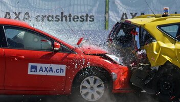 Szkoda całkowita z własnego AC — wszystko, co warto o niej wiedzieć