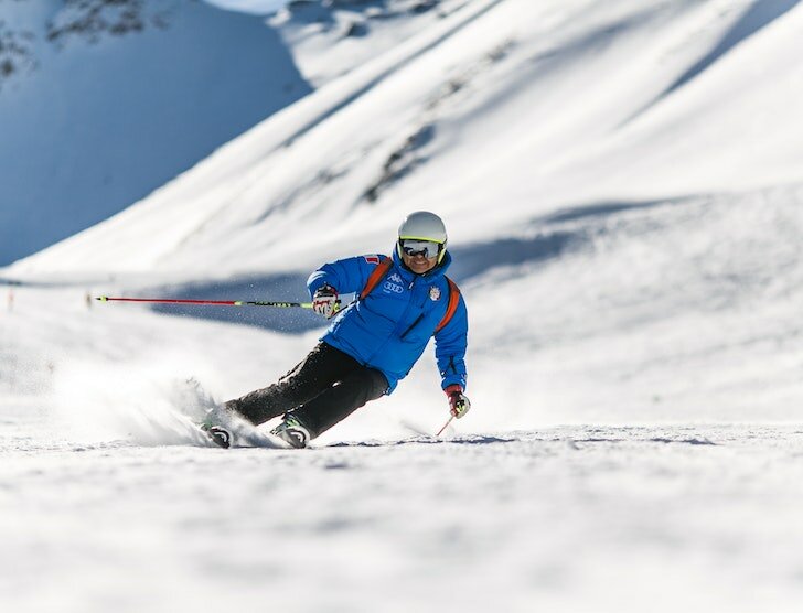 Dlaczego warto kupić ubezpieczenie na narty i snowboard?
